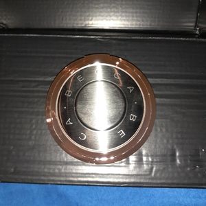 Becca shimmering skin protector pressed highlight